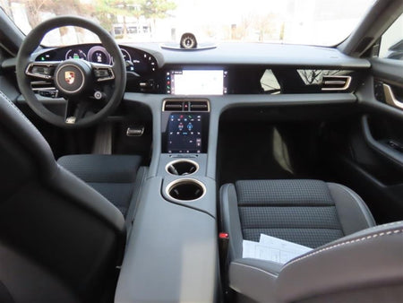 Porsche Taycan — photo 15