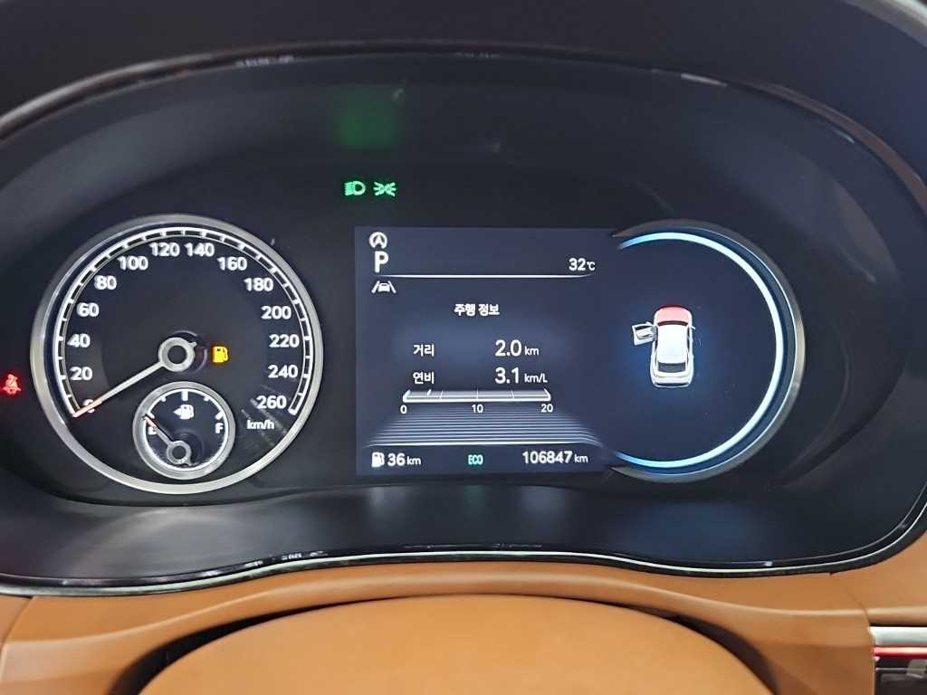 Genesis GV70 — photo 06