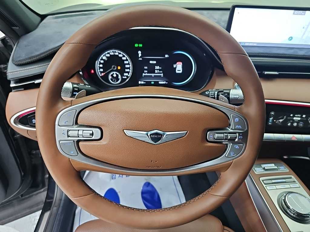 Genesis GV70 — photo 09