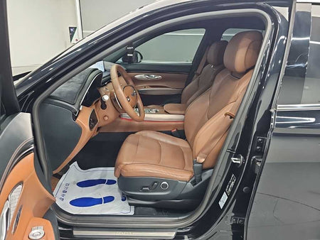 Genesis GV70 — photo 11
