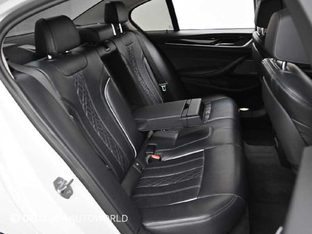BMW 5-Series — photo 12