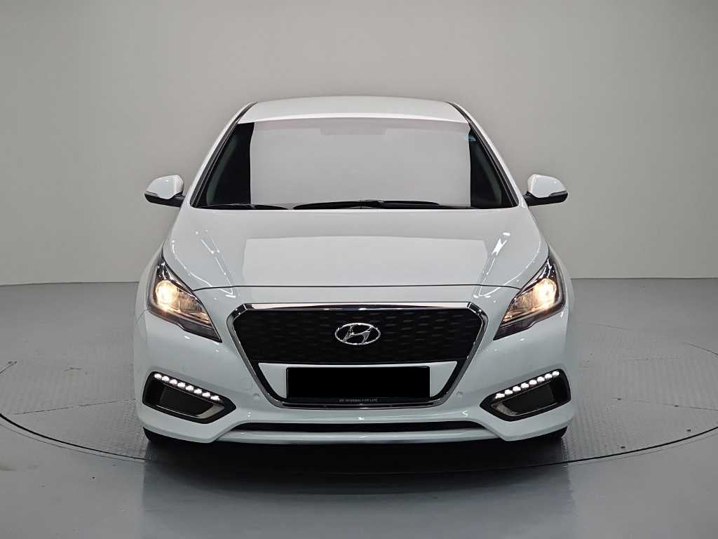 Hyundai Sonata — photo 02
