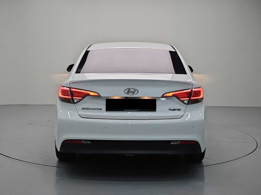 Hyundai Sonata — photo 03