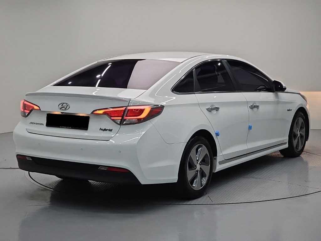 Hyundai Sonata — photo 04