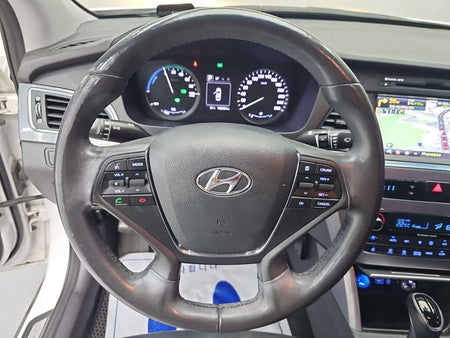 Hyundai Sonata — photo 09