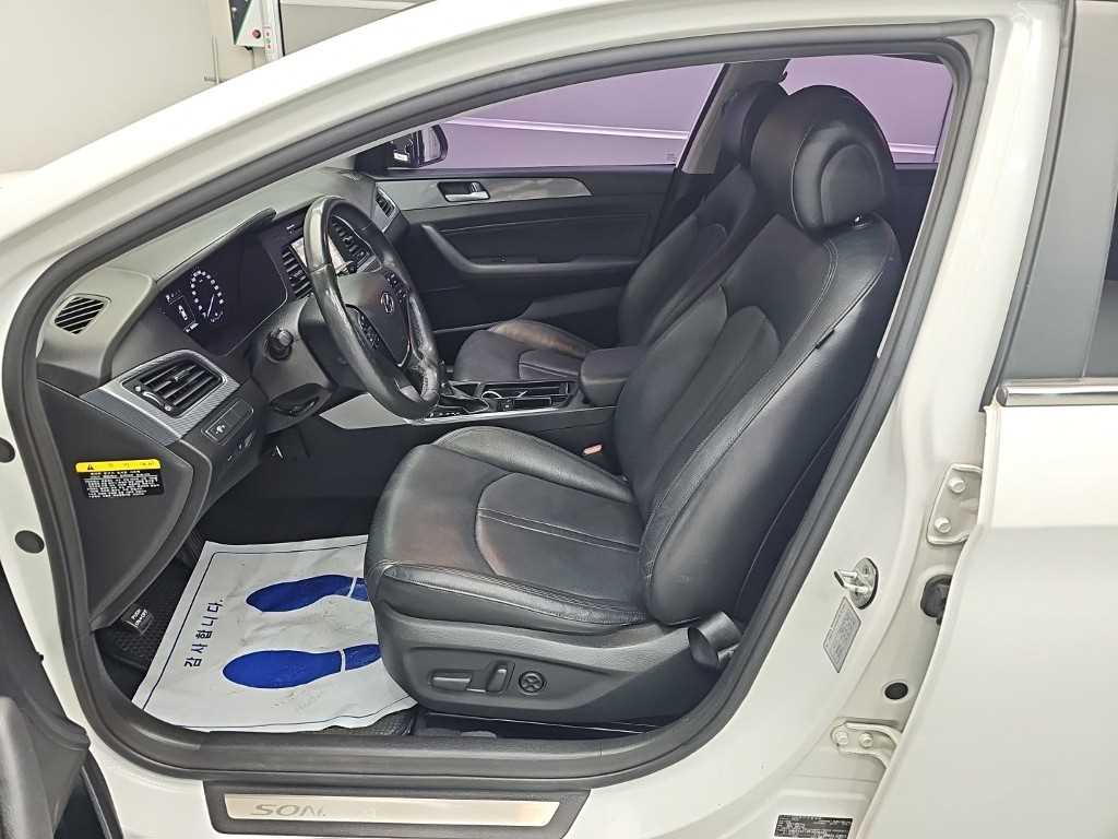 Hyundai Sonata — photo 11