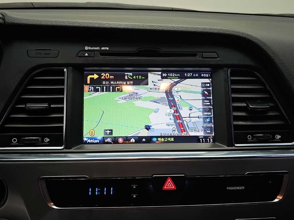 Hyundai Sonata — photo 14