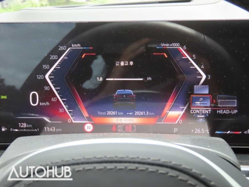 BMW X6 — photo 06
