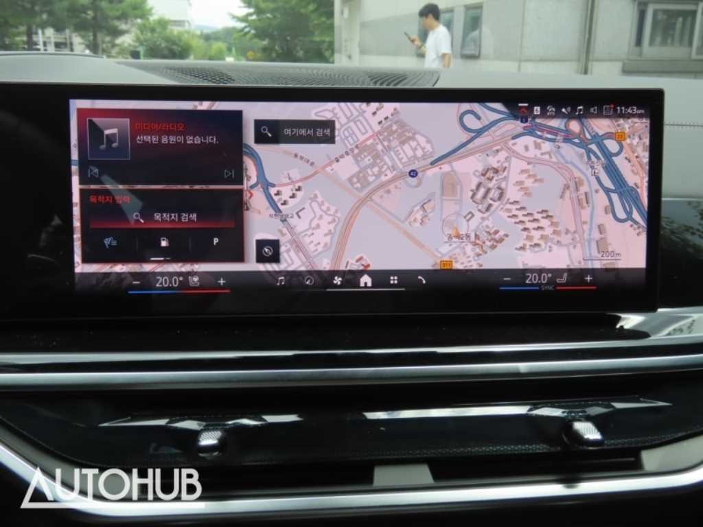 BMW X6 — photo 09