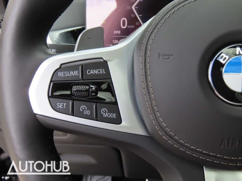 BMW X6 — photo 12