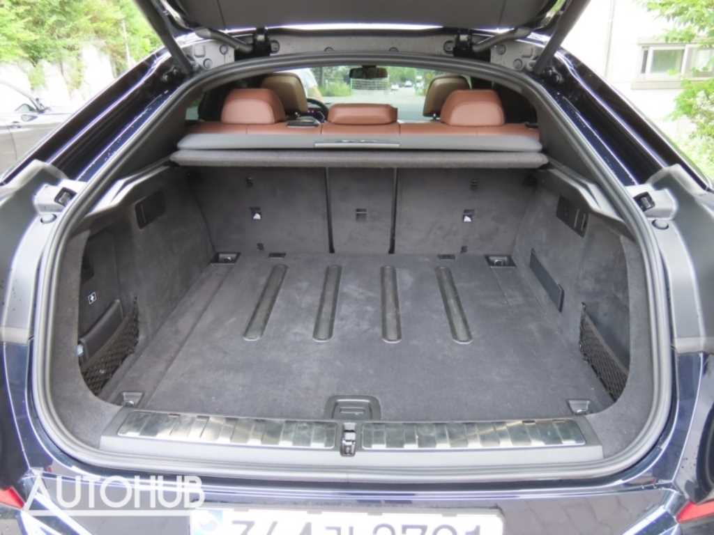 BMW X6 — photo 19