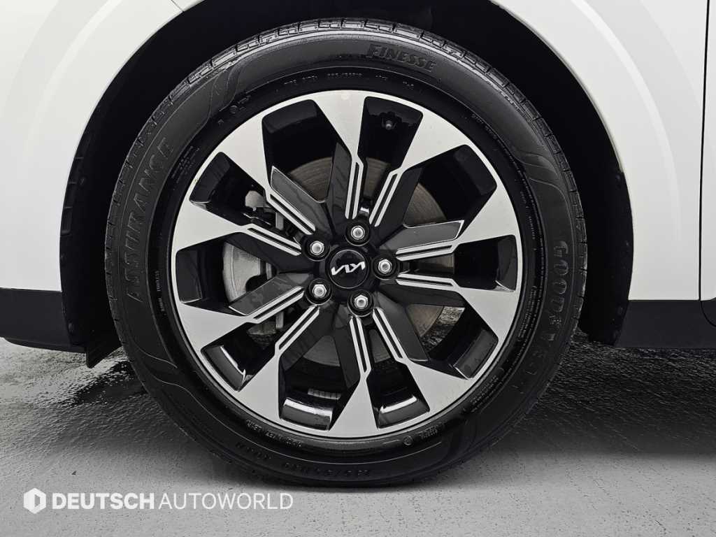 Kia Carnival — photo 05