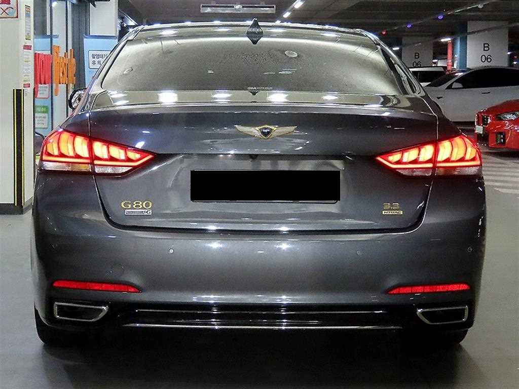 Genesis G80 — photo 05