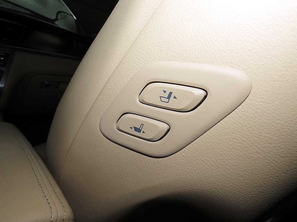 Genesis G80 — photo 15
