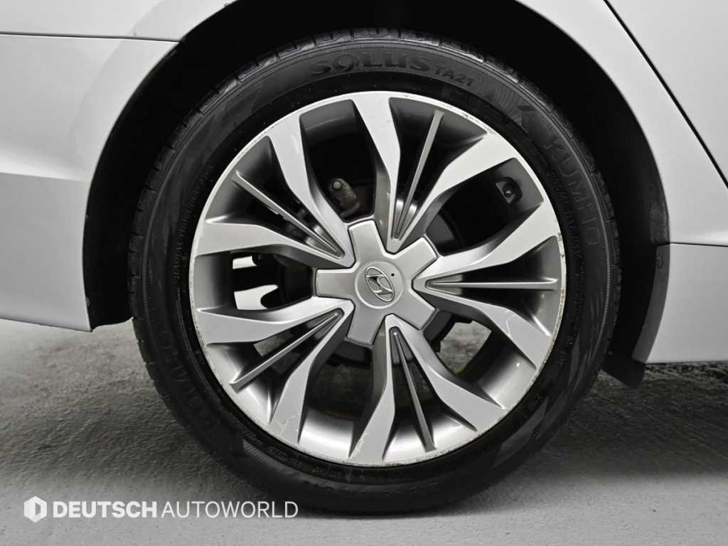 Hyundai Sonata — photo 05