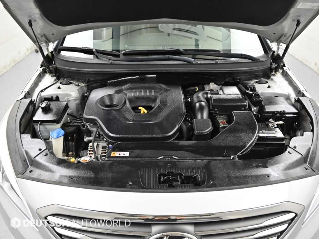 Hyundai Sonata — photo 06