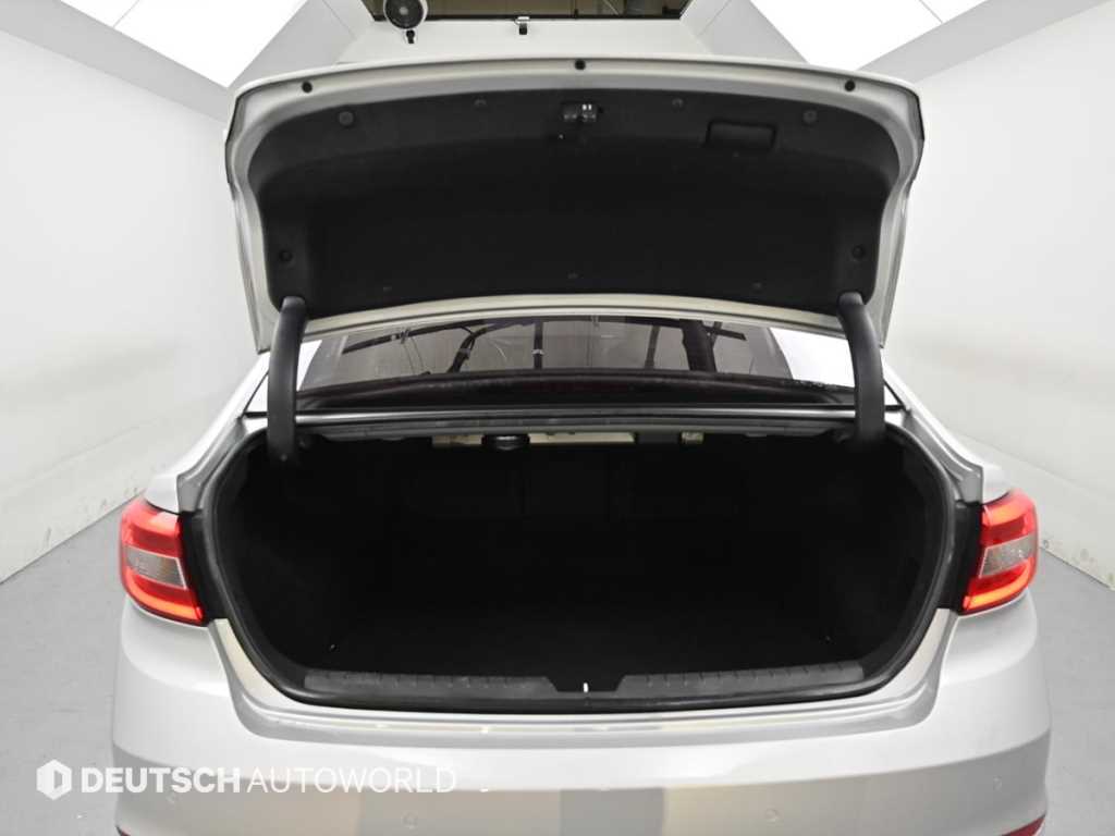 Hyundai Sonata — photo 19