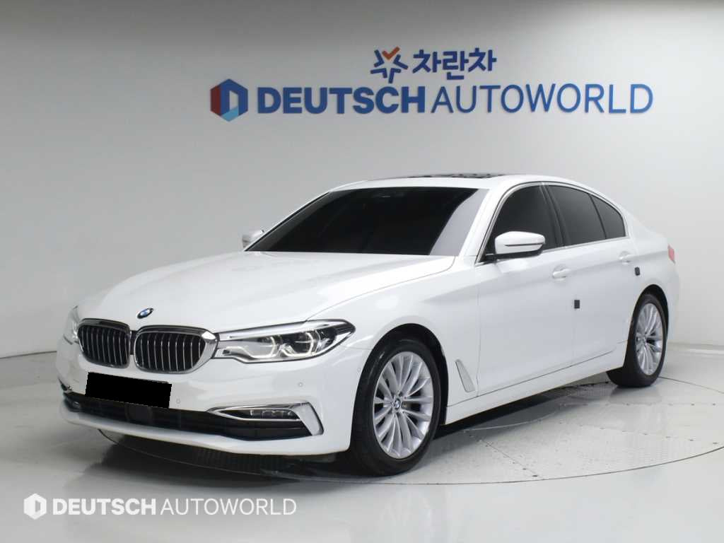 BMW 5-Series — photo 02