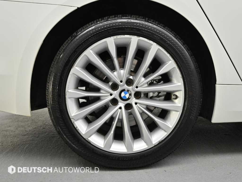 BMW 5-Series — photo 05