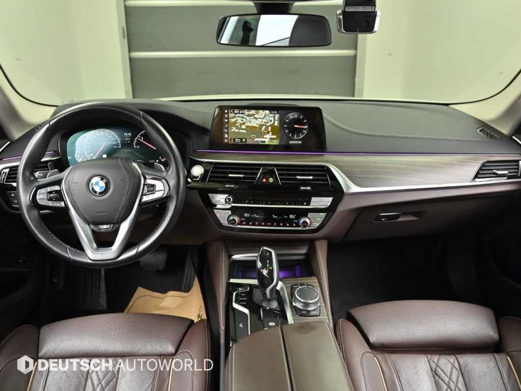 BMW 5-Series — photo 07