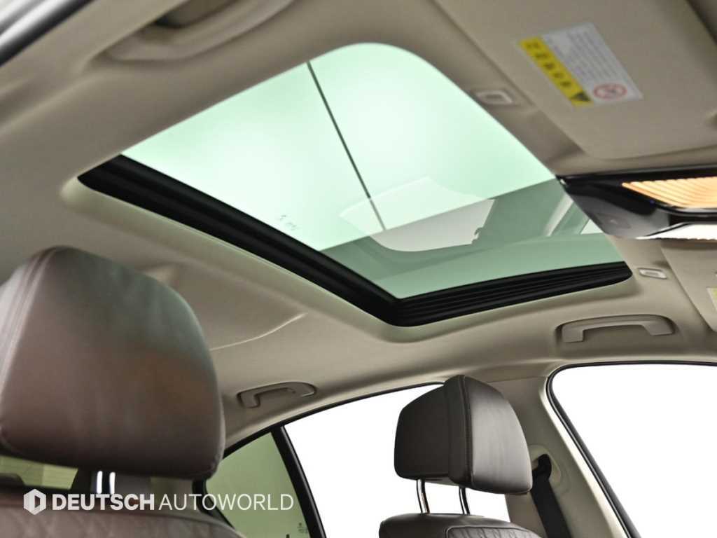 BMW 5-Series — photo 18