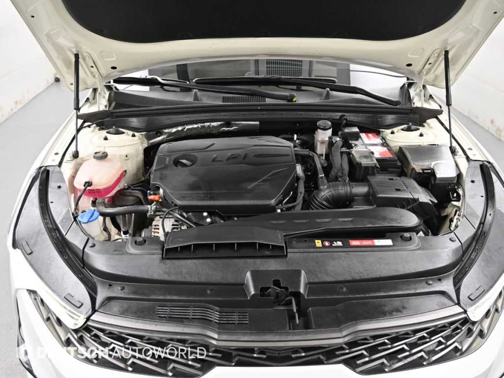 Kia K5 — photo 06