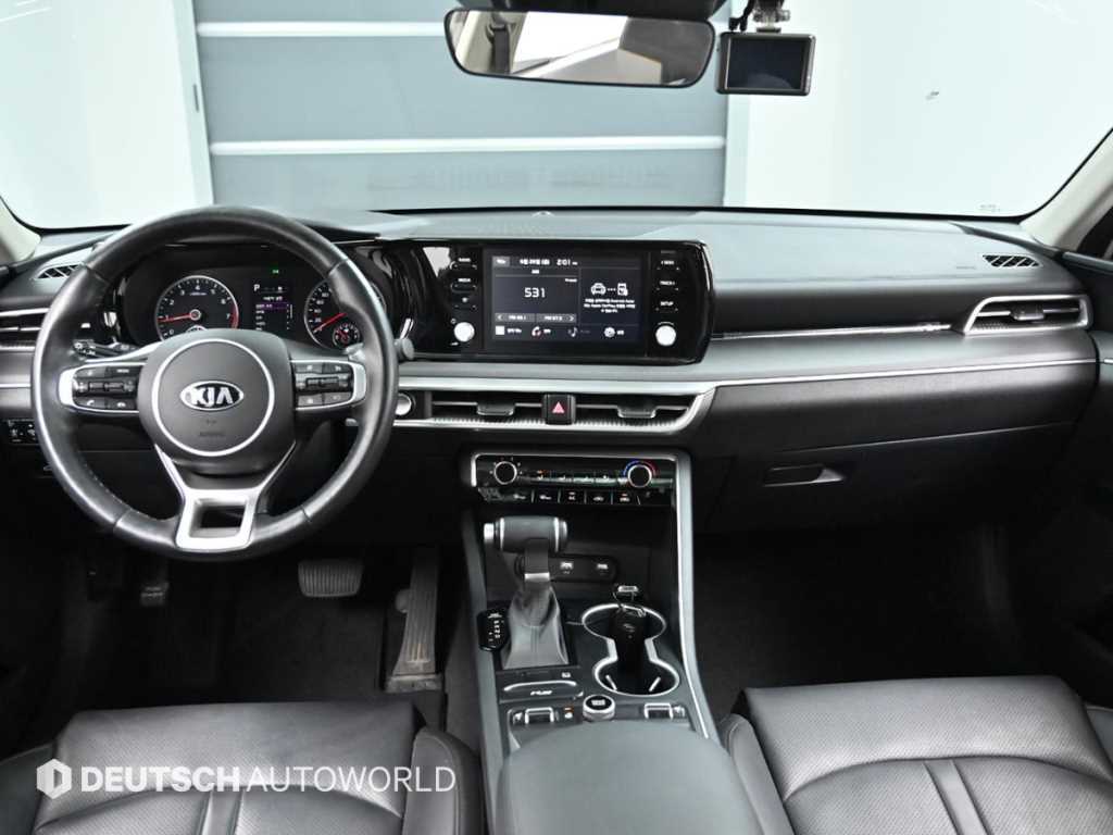 Kia K5 — photo 07