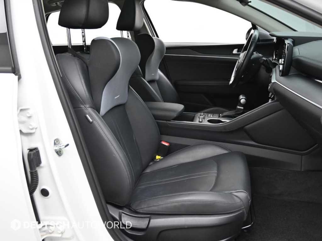 Kia K5 — photo 10