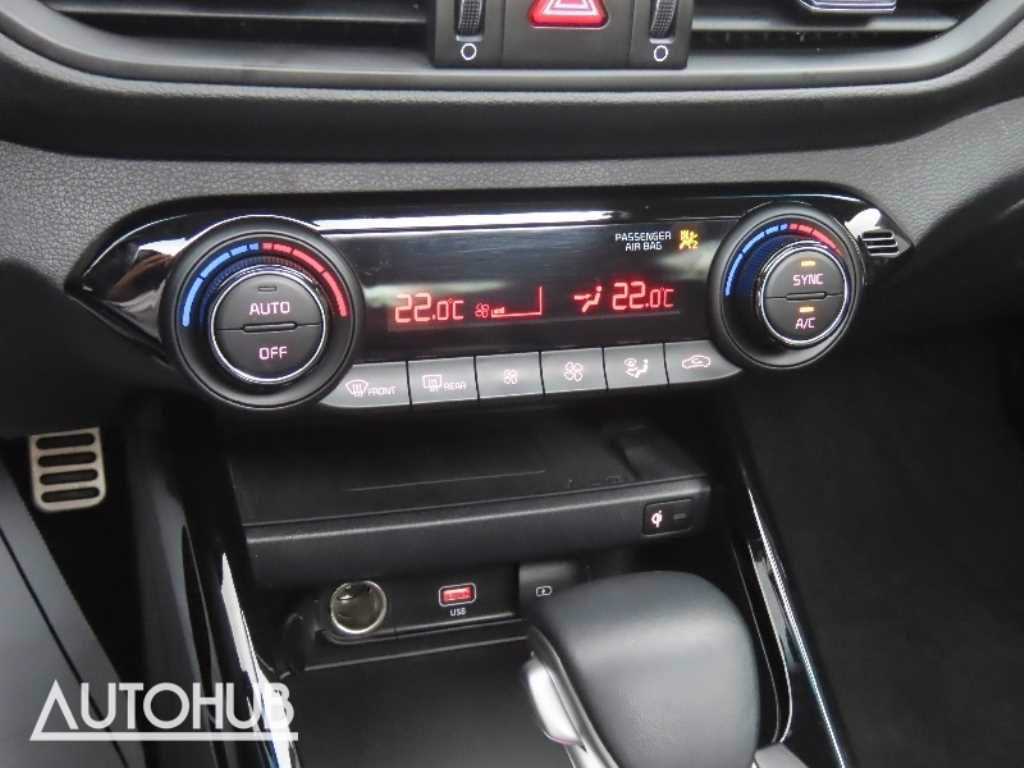 Kia K3 — photo 08