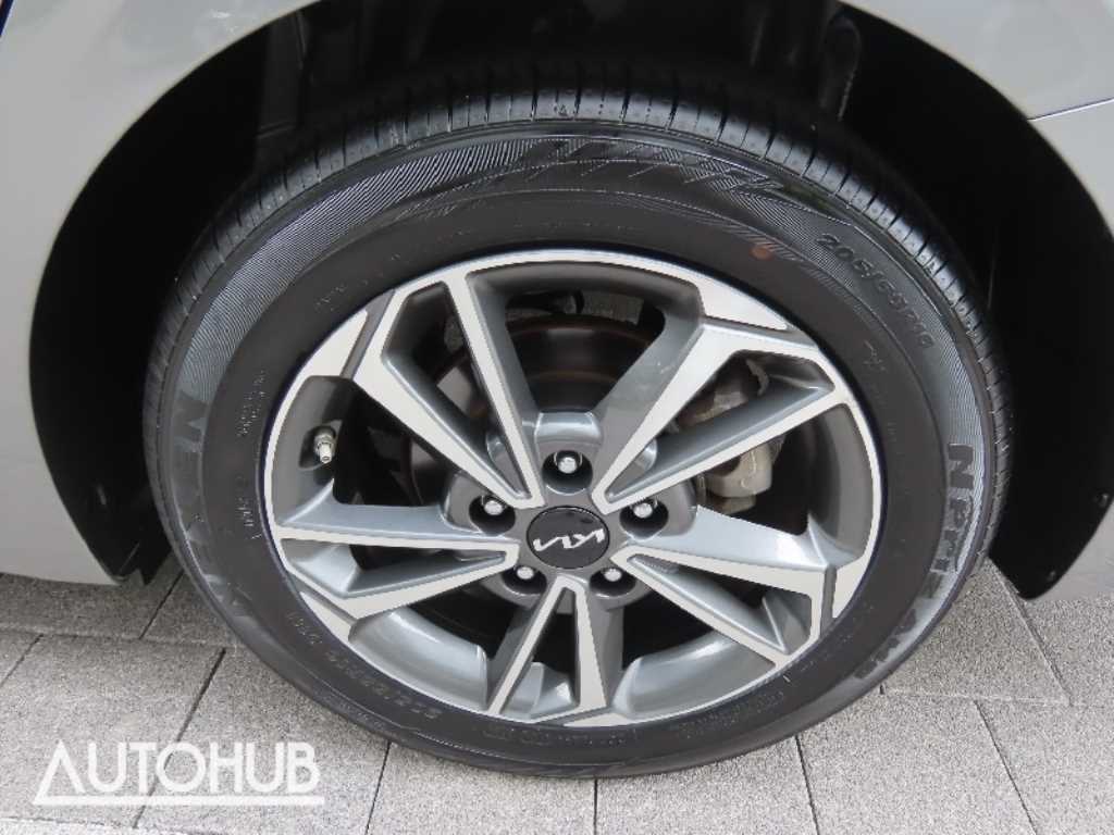 Kia K3 — photo 18