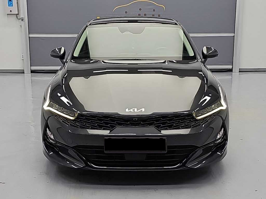 Kia K5 — photo 02
