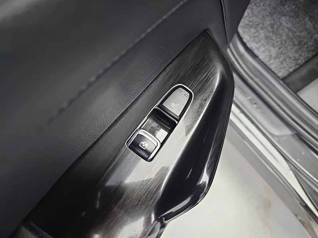 Kia K5 — photo 14