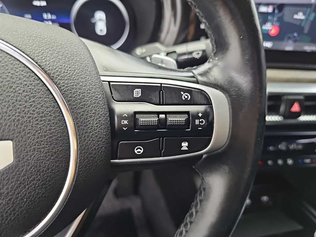 Kia K5 — photo 18