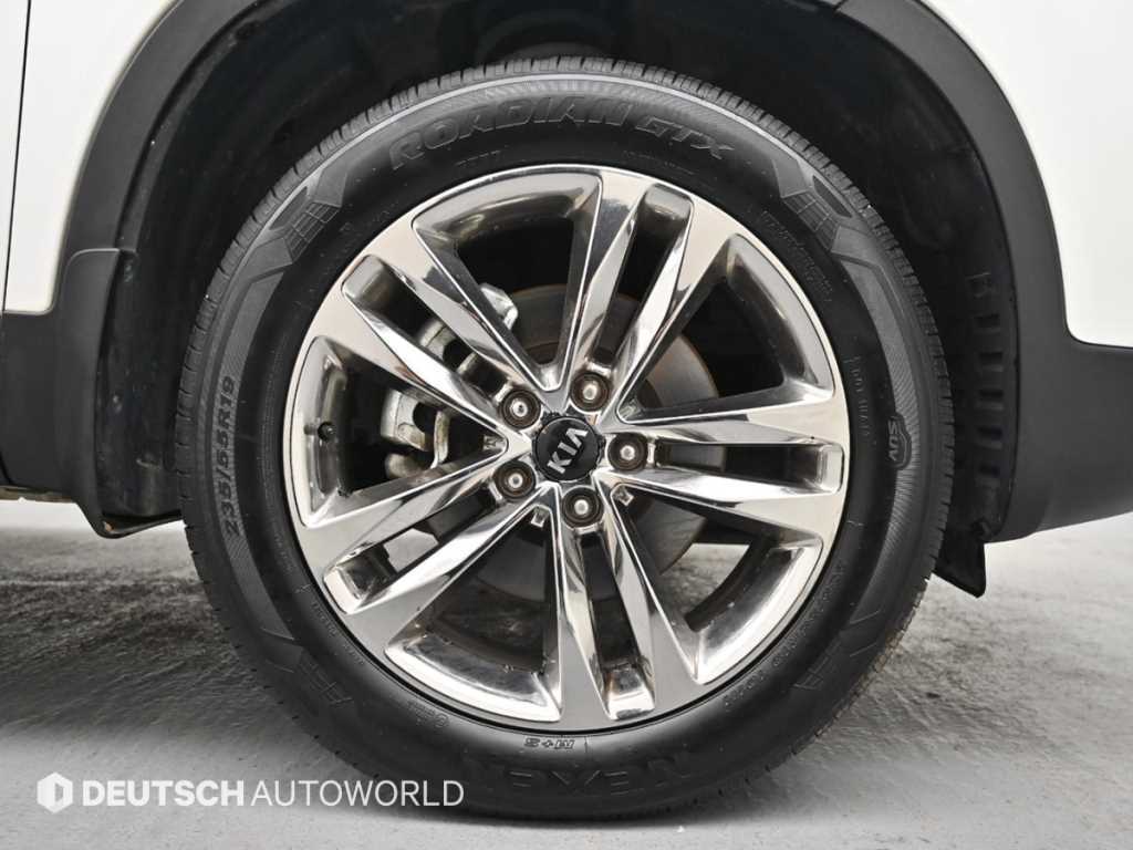 Kia Sorento — photo 05