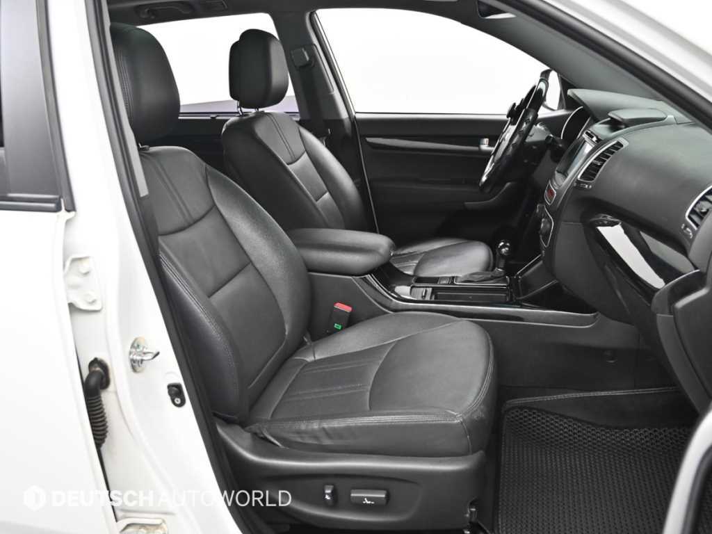 Kia Sorento — photo 10