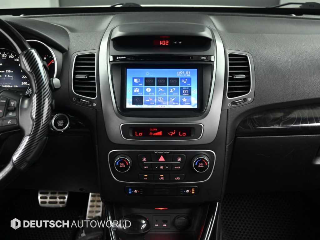 Kia Sorento — photo 14