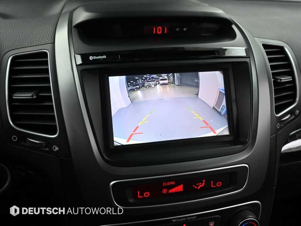 Kia Sorento — photo 15