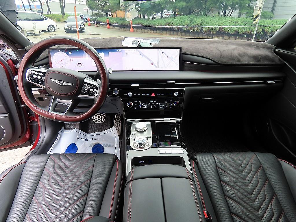 Genesis G80 — photo 07