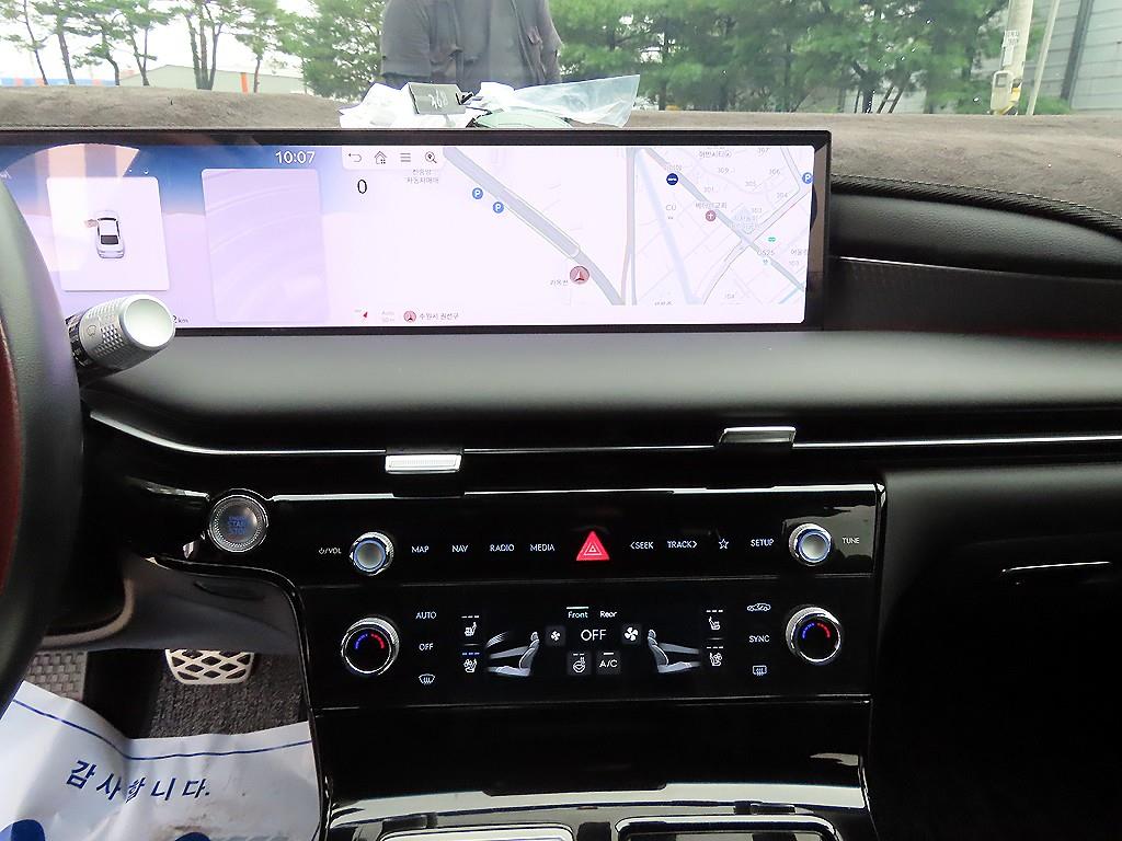 Genesis G80 — photo 14