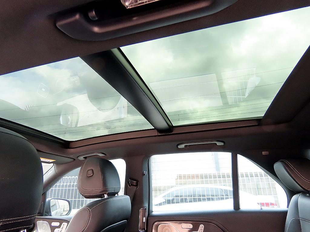 Mercedes-Benz GLE-Class — photo 17