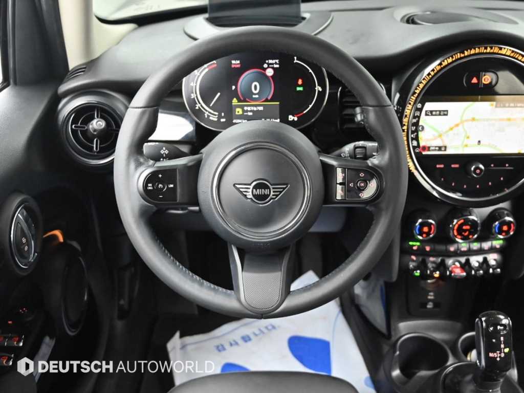 Mini Cooper — photo 13