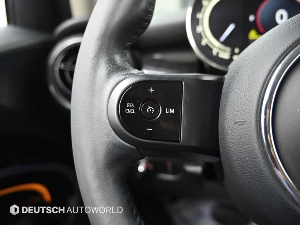 Mini Cooper — photo 16