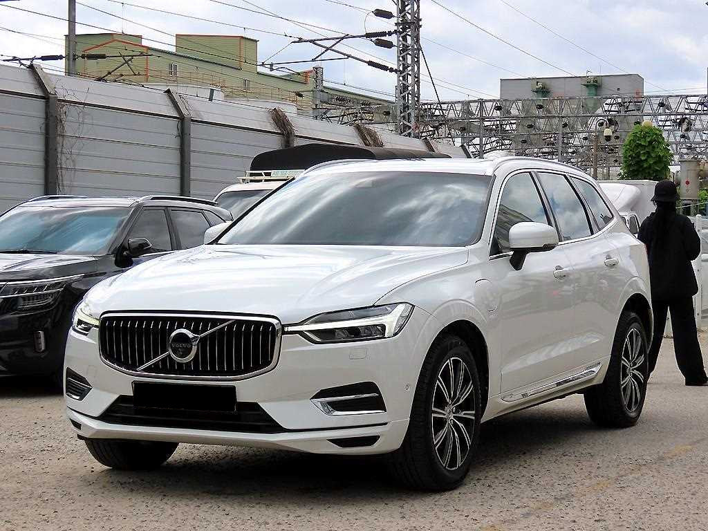 Volvo XC60 — photo 02