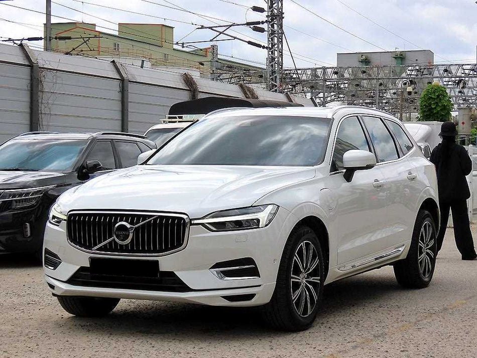 Volvo XC60 — photo 02