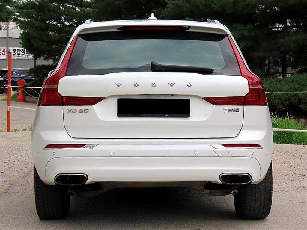 Volvo XC60 — photo 04