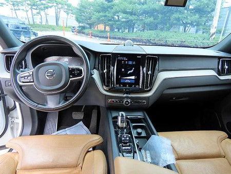 Volvo XC60 — photo 07