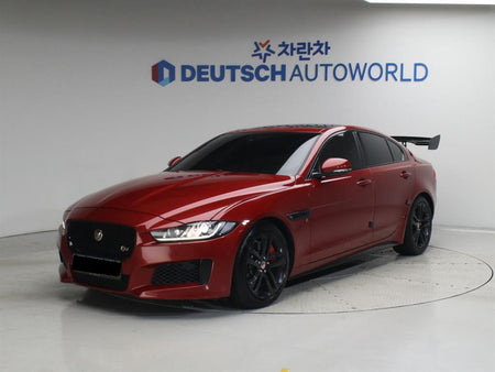 Jaguar XE — photo 01