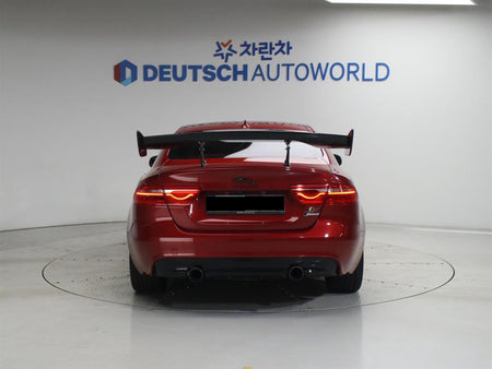 Jaguar XE — photo 04