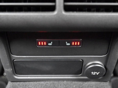 Jaguar XE — photo 16