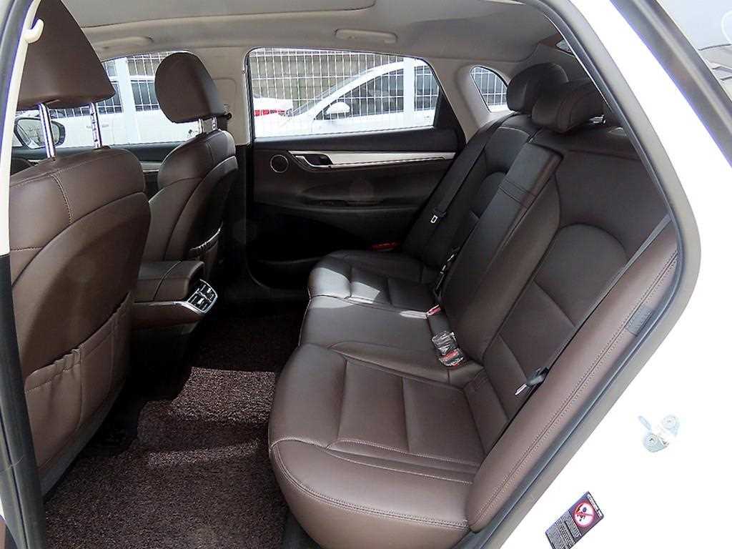 Hyundai Grandeur — photo 06